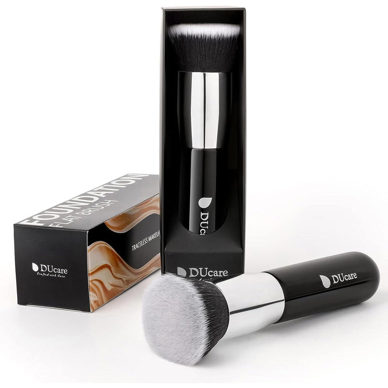 Flat Top Design for Effortless Blending of Liquid, Cream and Powder Cosmetics - Perfect for Buffing