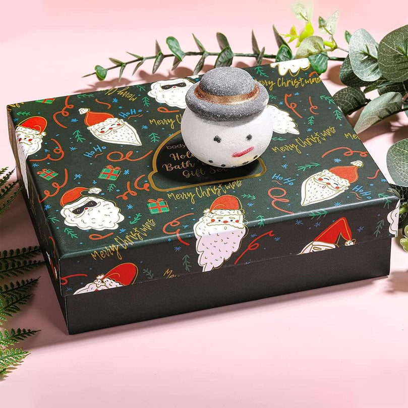 BODY & EARTH Christmas Bath Bombs Gift Set - Handmade Bubble and Floating Fizzies Spa Kit, Xmas Gifts for Women, Mom, Her