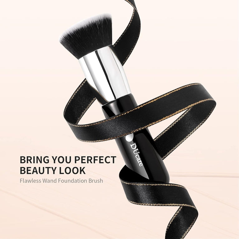 Flat Top Design for Effortless Blending of Liquid, Cream and Powder Cosmetics - Perfect for Buffing