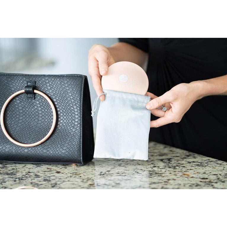 Compact Double-Sided Makeup Mirror with Hands-Free Hinge (Champagne Gold)