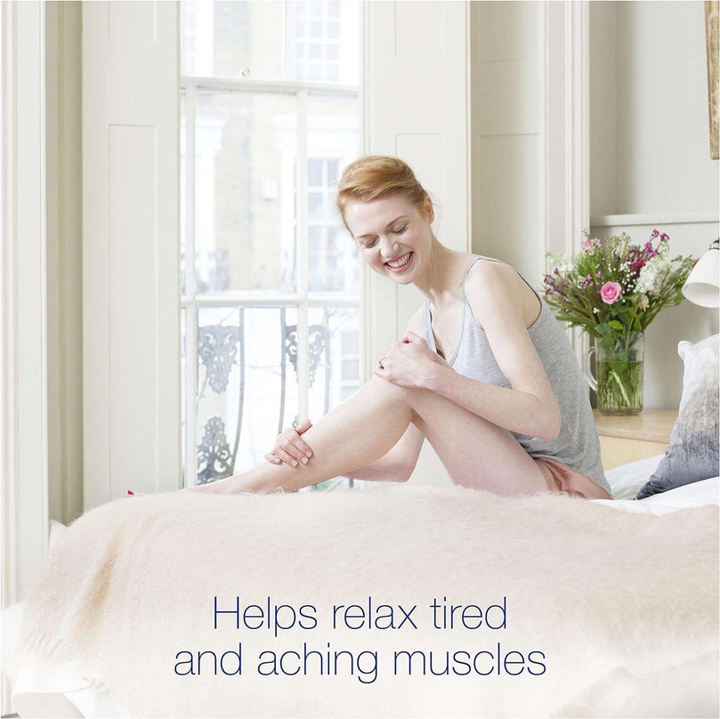 Dove Lavender & Chamomile Relaxing Care with skin-natural moisturisers Bath Salts relaxing your mind & body, leaving your skin smooth & soft 900 g