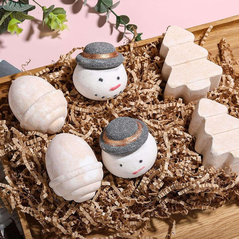 BODY & EARTH Christmas Bath Bombs Gift Set - Handmade Bubble and Floating Fizzies Spa Kit, Xmas Gifts for Women, Mom, Her
