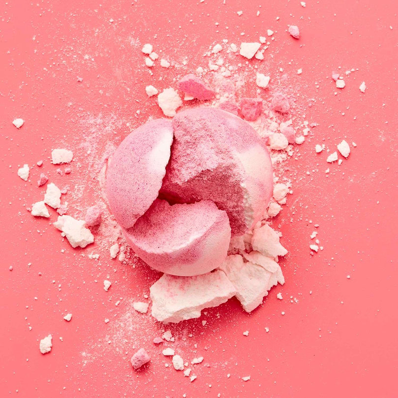 Dirty Works Tropic Like it's Hot Coco-Bango Coconut Bath Bomb 150g