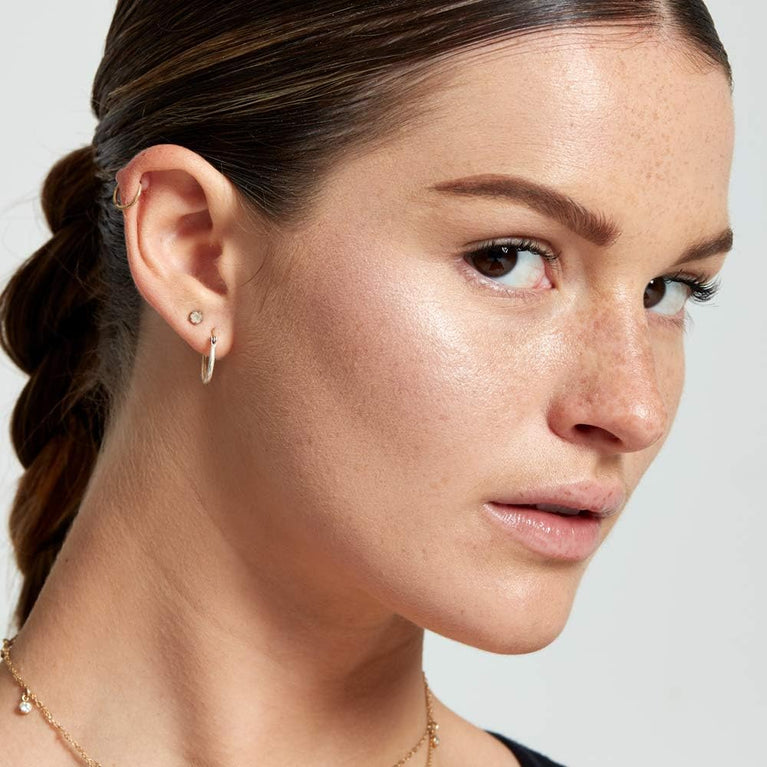 Luminescent Sun Beam Liquid Illuminator and Makeup Highlighter