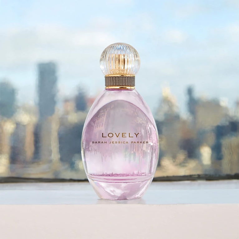 Sarah Jessica Parker Lovely Eau de Parfum 50 ml - Soft and Feminine Fragrance