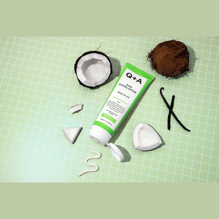 AHA Exfoliator Body Scrub with Lactic Acid and Glycolic Acid, Golden Vanilla + Coconut Scent, 250ml