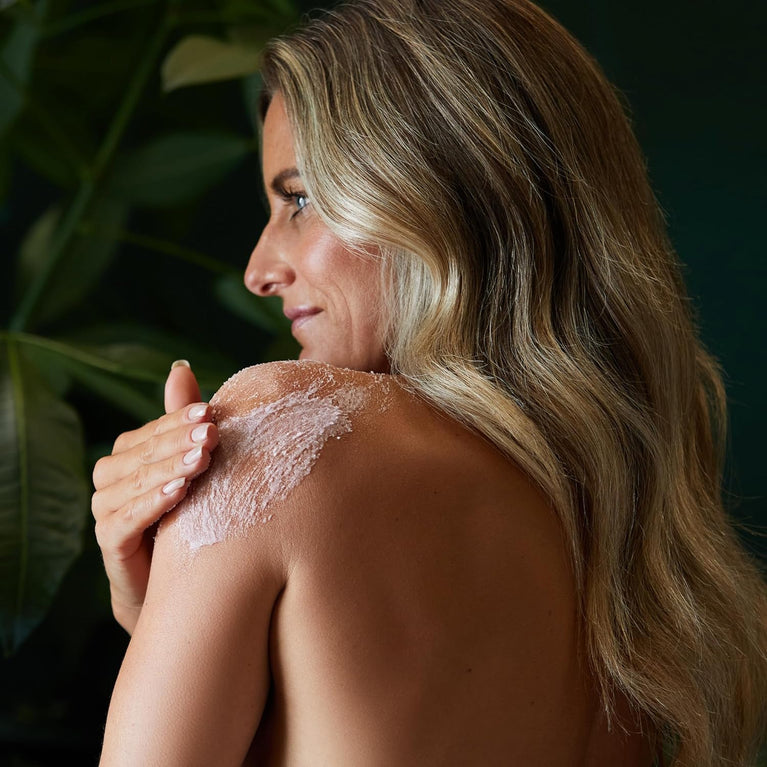 Sanctuary Spa Lily and Rose Salt Body Scrub, Exfoliating Pink Himalayan Salt with Vitamin E and Almond Oil, Vegan and Cruelty Free, 300g - Luxurious Exfoliating Body Scrub with Pink Himalayan Salt