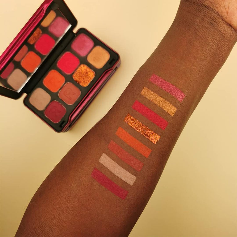Revolution Beauty London Mini Forever Flawless Dynamic Traveller's Eyeshadow Palette with 8 Exquisite Shades