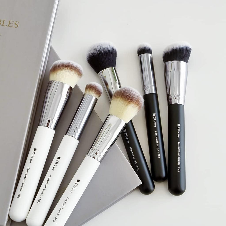 3-Piece Makeup Brush Set – White – Powder, Concealer and Blush Brushes, Vegan