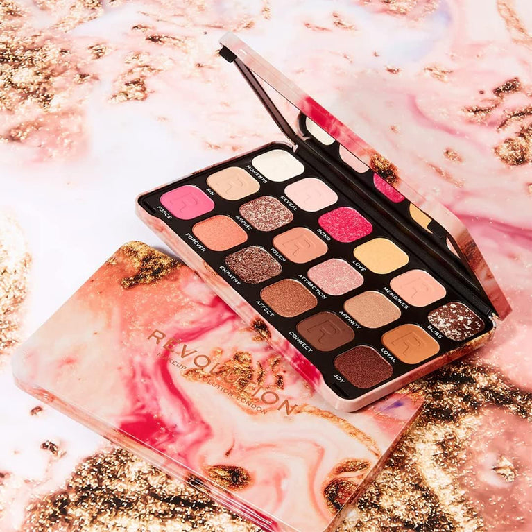 Makeup Revolution's Forever Flawless 18-shade Cannabis Sativa Infused Eyeshadow Palette with Matte and Shimmer Finishes, 19.8g - Chilled