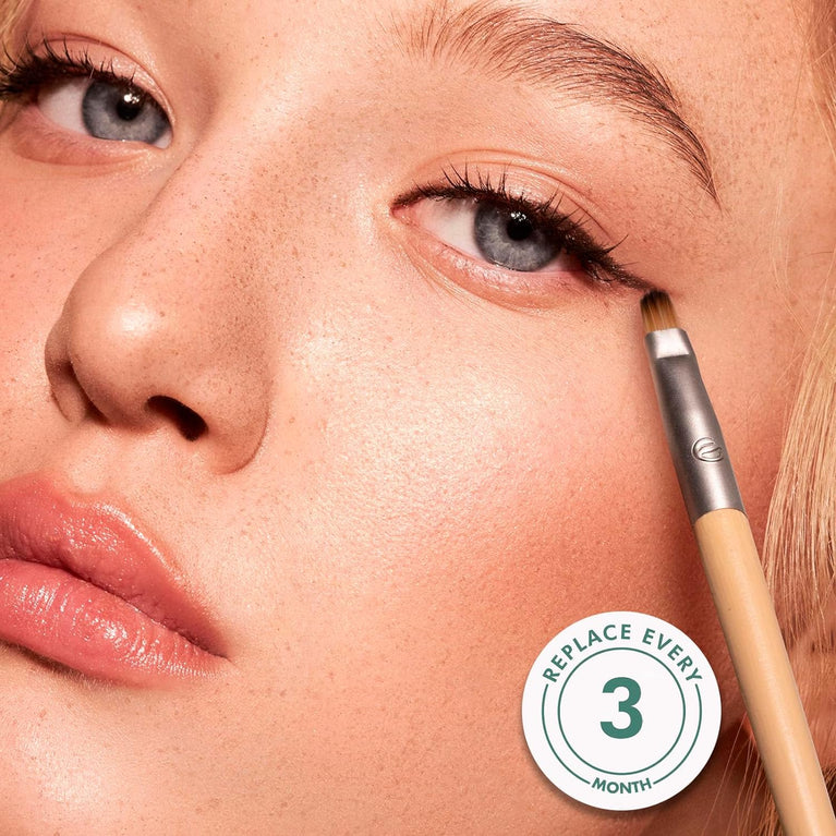 Enhance Your Eyes: Dual-Sided Brush Set for Eco-Friendly Makeup Application