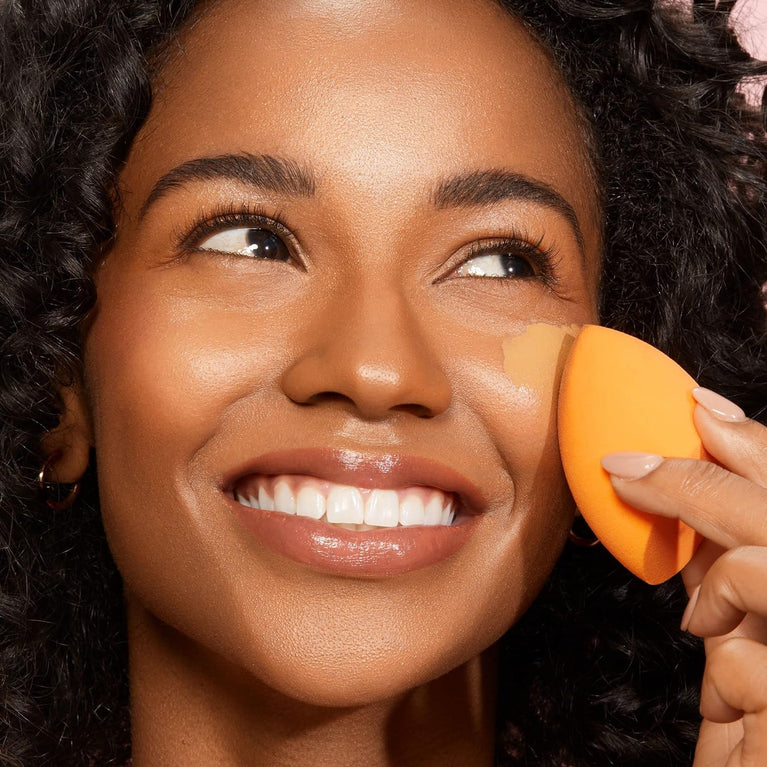 48ml Miracle Sponge for Liquid and Cream Foundations, Provides Natural, Dewy Finish with Light to Medium Coverage