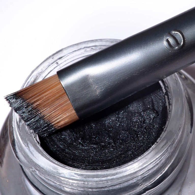 Enhance Your Eyes: Dual-Sided Brush Set for Eco-Friendly Makeup Application