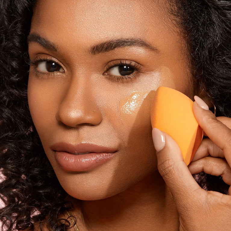 48ml Miracle Sponge for Liquid and Cream Foundations, Provides Natural, Dewy Finish with Light to Medium Coverage