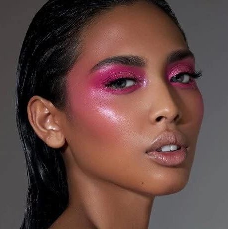 Sport Fix Vegan Matte Fixing Spray: Long-lasting, Shine-Free Makeup Hold for All Day Wear