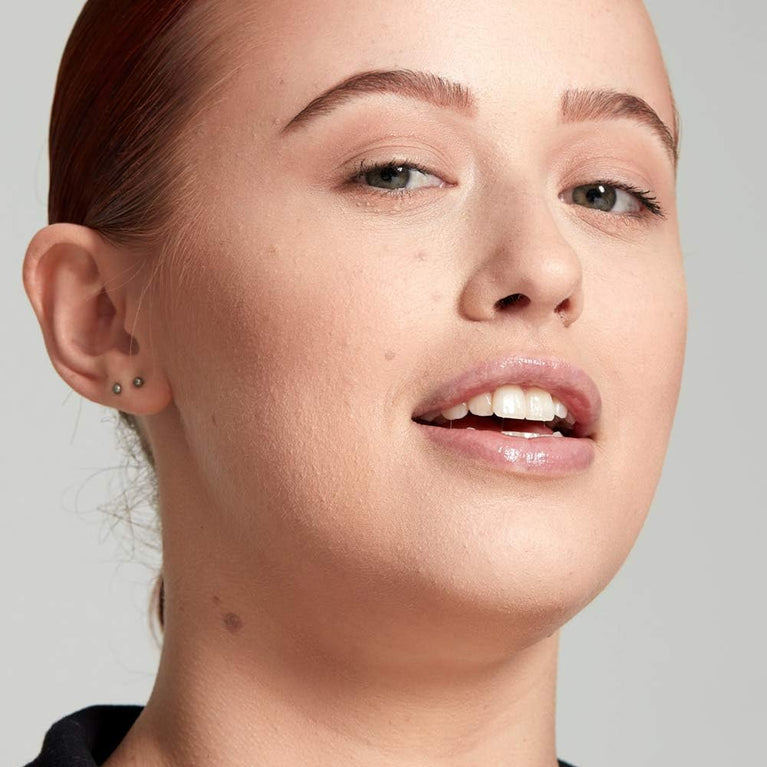 NYX Vegan Mineral Based Finishing Powder, Absorbs Oil for Matte Finish, Light/Medium Tone