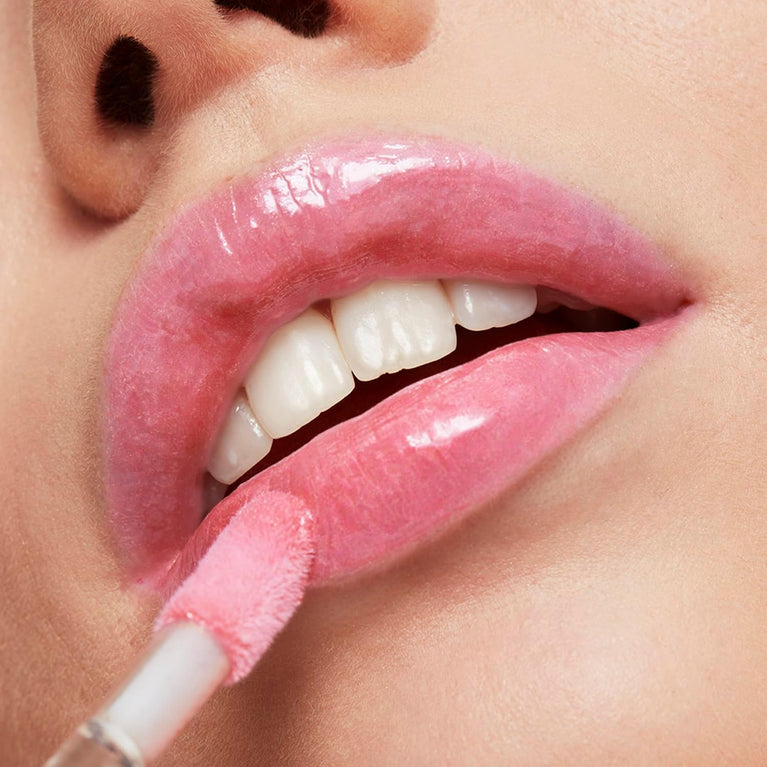Revlon Sky Pink (207) Ultra Glossy Lip Gloss with Agave, Moringa Oil, & Cupuacu Butter - Lightweight, Moisturizing & High Impact Lipcolor