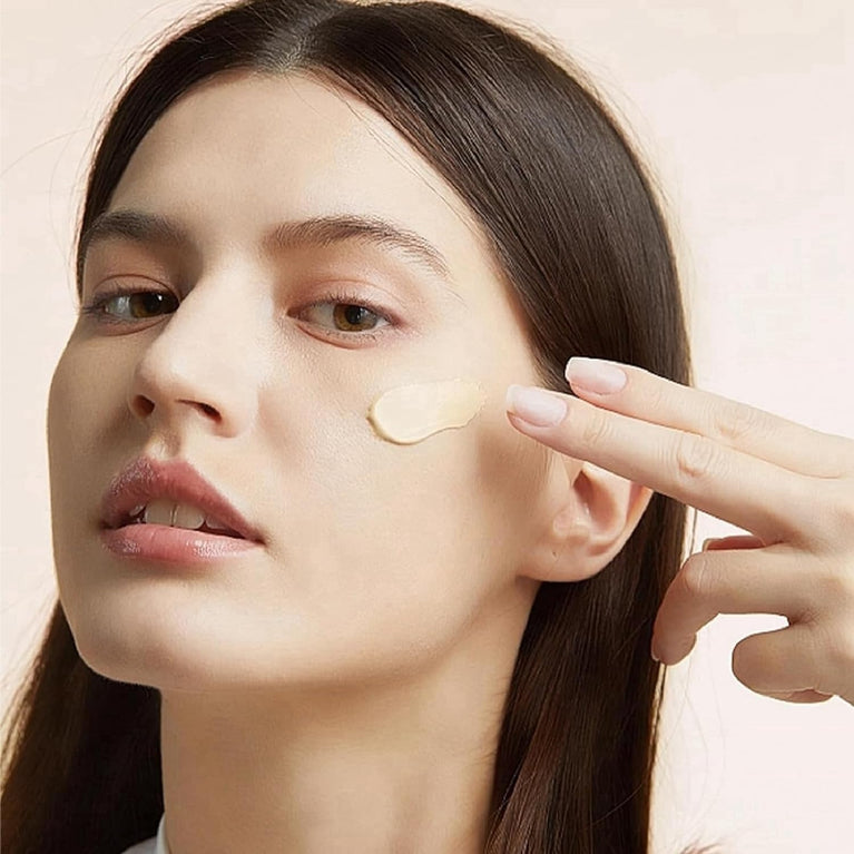 SPF50+ Tinted Moisturising BB Cream with Gold Snail Extracts - Medium-Light Waterproof Foundation for Blemish Coverage & Color Correction