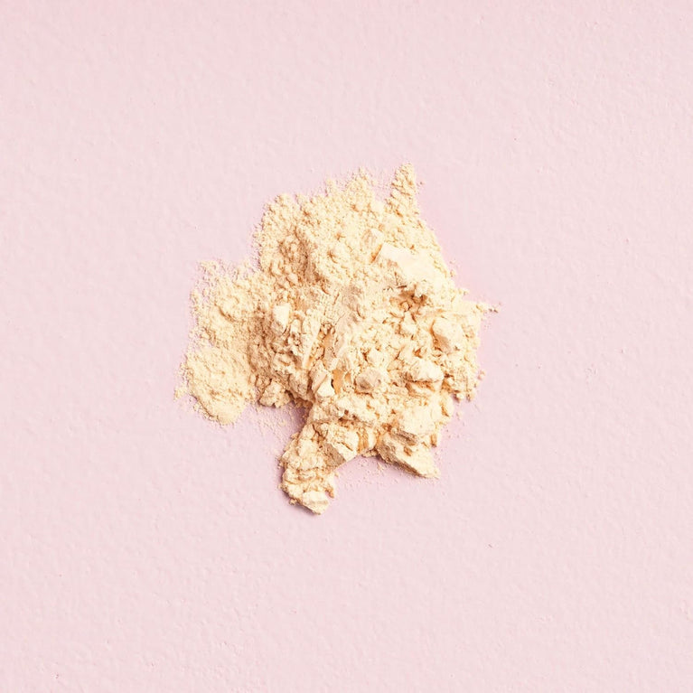 W7 Brightening Banana Dreams Loose Powder - Universal Yellow Setting Powder Suitable for All Skin Types