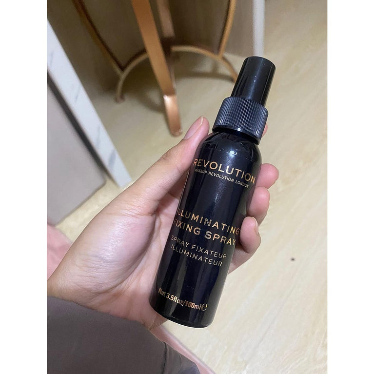 Sport Fix Vegan Matte Fixing Spray: Long-lasting, Shine-Free Makeup Hold for All Day Wear