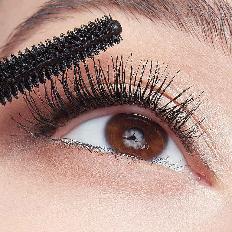 Maybelline New York Sky High Volume & Lengthening Mascara, 7.2ml, Black - Nourishing, Flake-Free, Infused with Bamboo Extract & Fibres